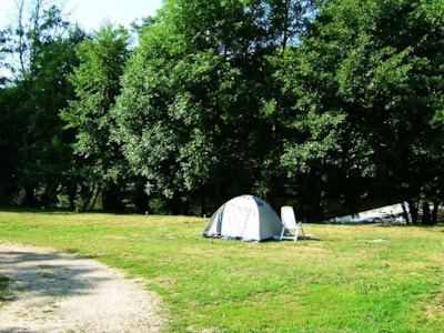 Pitch + 1 car + tent or caravan or camping-car