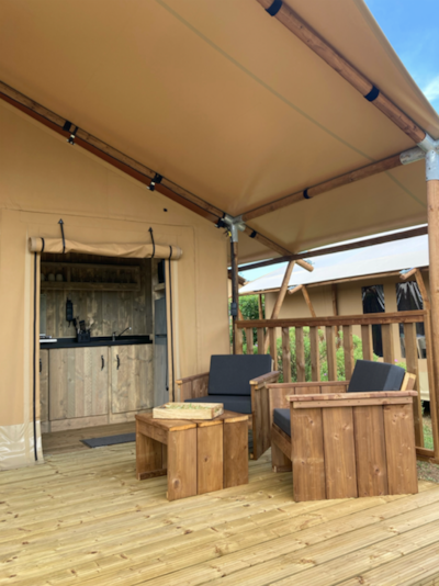 WOOD LODGE - with bathroom