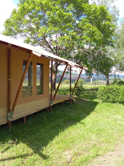 WOOD LODGE - with bathroom