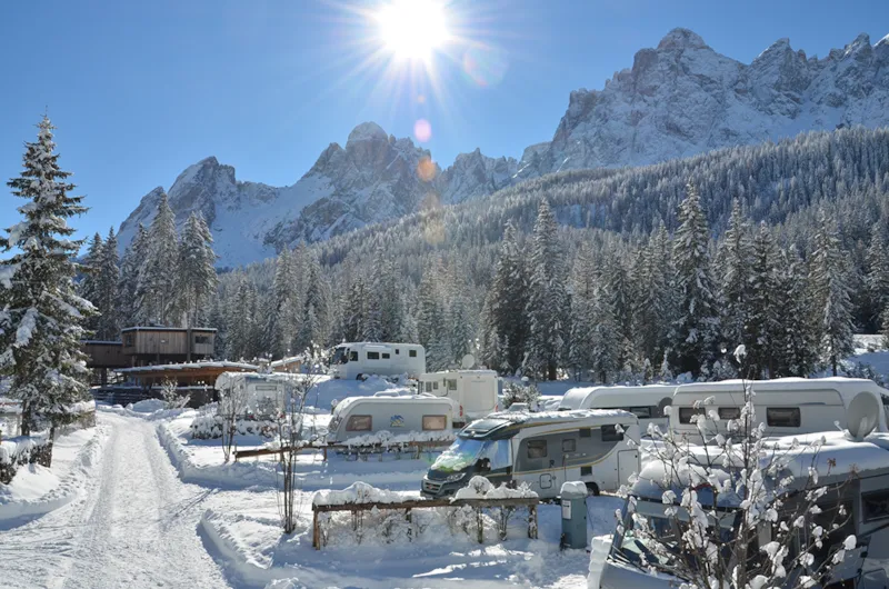 Premium Pitch: Car+Tent/Caravan Or Motorhome