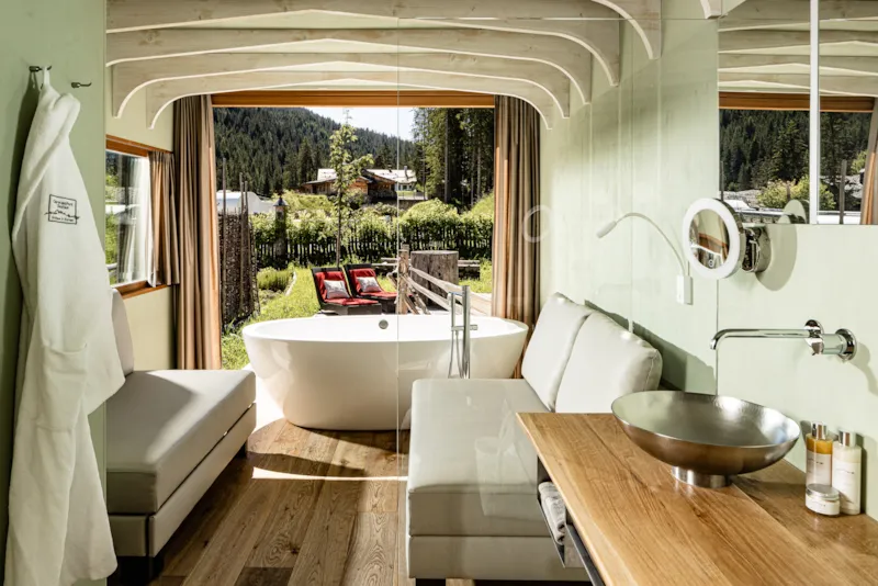 Leading 600 Pitch: Car+ Caravan Or Motorhome