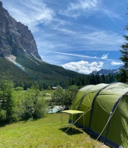 Kampeerplaats(en) - Car - Tent Pitch - International Camping Olympia