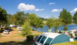 Camping SOLEIL LEVANT - image n°17 - Roulottes
