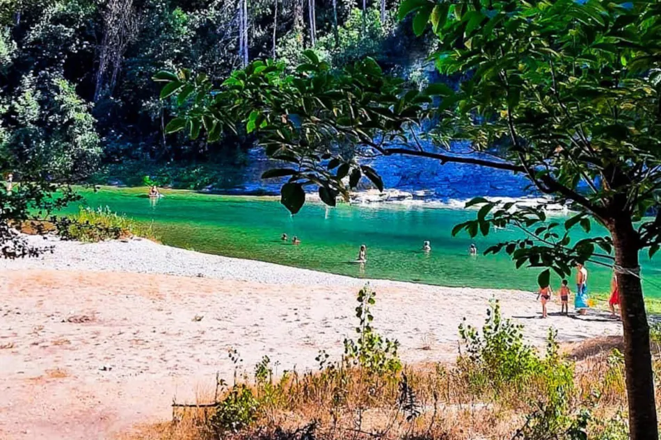 Camping LES CERISIERS