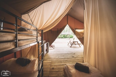 Tent Saadani