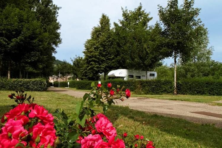 CARTE ACSI : Emplacement Camping-car eau + évacuation eaux usées / elec inclus 1/2 pers.