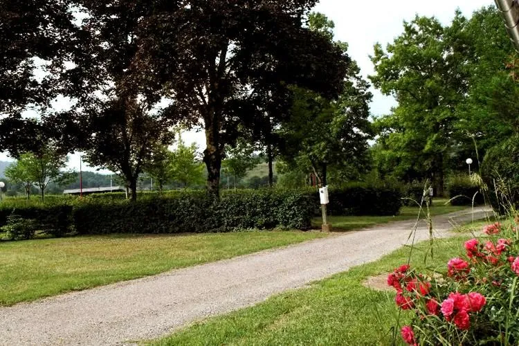 Carte Acsi : Emplacement Camping-Car Eau + Évacuation Eaux Usées / Elec Inclus 1/2 Pers.