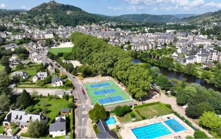 Emplacement Camping-Car Eau + Évacuation Eaux Usées / (Branchement Électrique En Option)