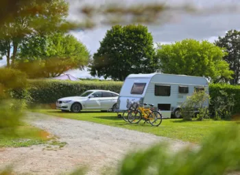 Stellplatz - Stellplatz: Auto + Zelt/Wohnwagen Oder Wohnmobil Keinen Ström - Camping Les Couesnons