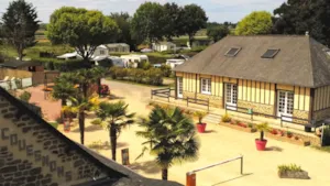 Camping Les Couesnons - Ucamping