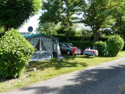 Comfort Package (1 tent, caravan or motorhome / 1 car / electricity 10A)