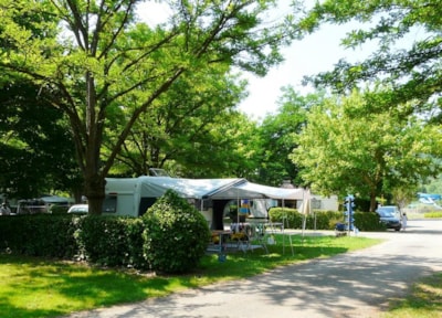 Ushuaïa Villages - Camping Le Port de Lacombe ***