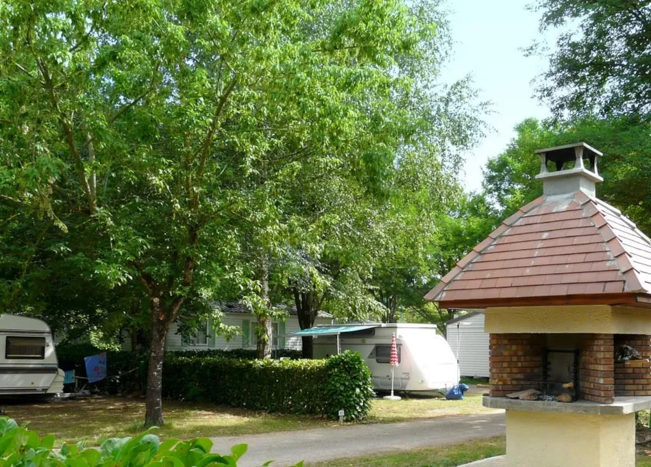 Camping Le Port de Lacombe