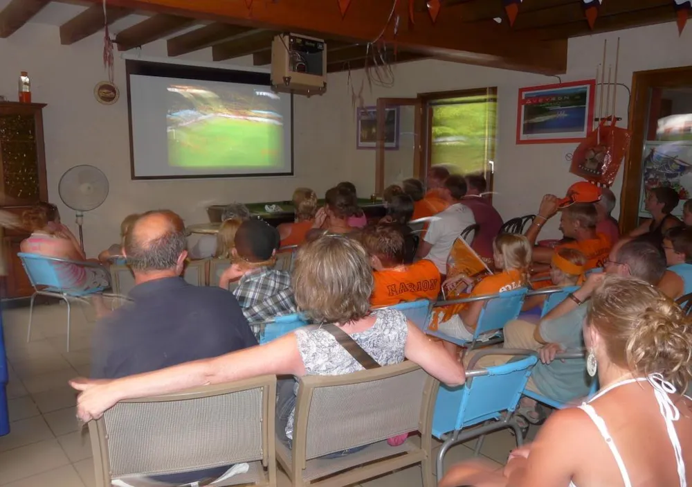 Camping Le Port de Lacombe - image n°35 - UniversalBooking