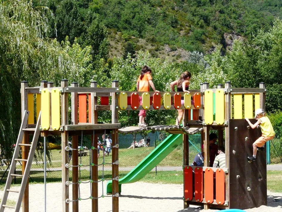 Camping Le Port de Lacombe - image n°47 - UniversalBooking