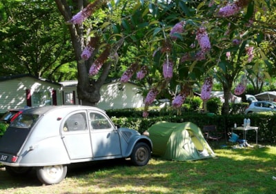 Natural Package (1 tent, caravan or motorhome / 1 car)
