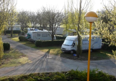Comfort Package (1 tent, caravan or motorhome / 1 car / electricity 10A)