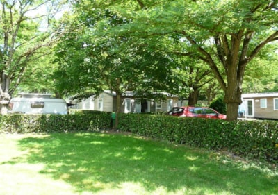Privilege Package (1 tent, caravan or motorhome / 1 car / electricity 10A) + Water point