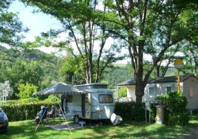 Comfort Package (1 tent, caravan or motorhome / 1 car / electricity 10A)