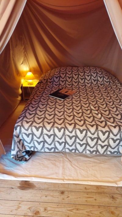 Canada tent