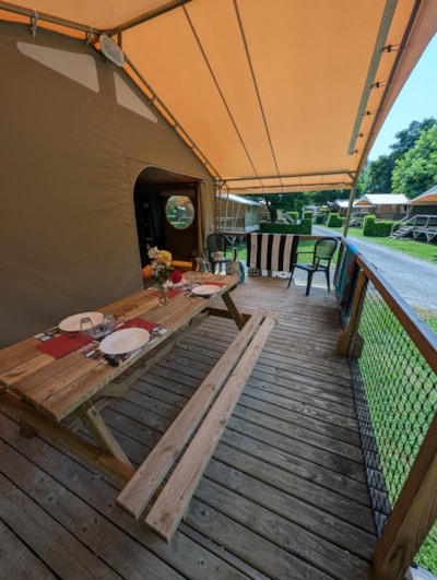 Canada tent