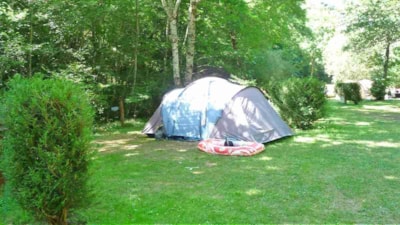 Pitch Rivière (very shaded by the river)