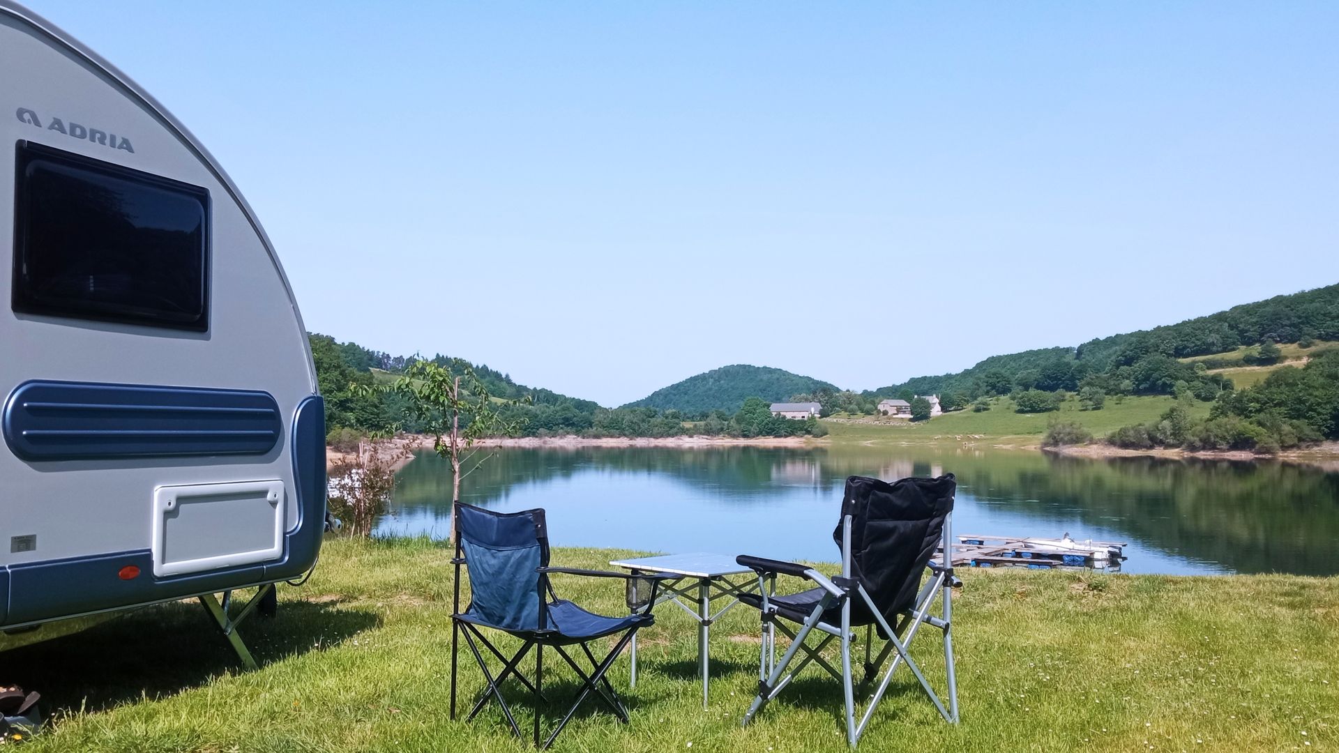 Stellplatz - Pitch Selves (With Direct Access And View To The Lake)) - Camping LA ROMIGUIERE