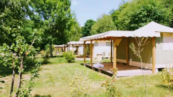 Accommodation - Canvas Bungalow By The Lake - Camping LA ROMIGUIERE