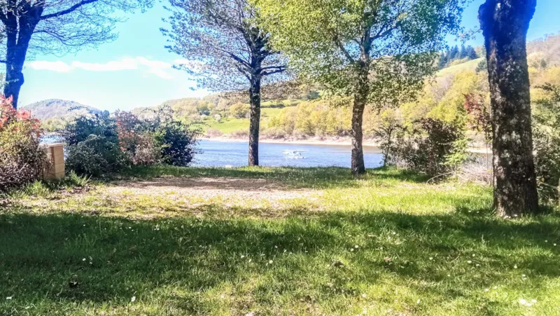 Emplacement Privilège (Face Au Lac, Premier Rang)