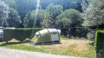 Pitch Confort for Tent, Caravan & Motorhome (with water and electricity)