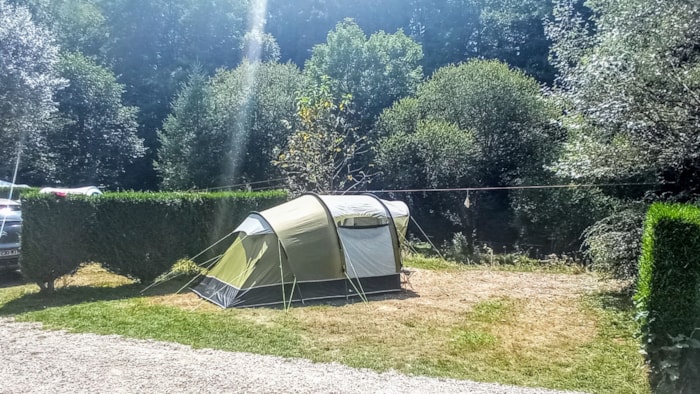 Emplacement Crozillac (Pour Tente, Caravane Et Campingcar)