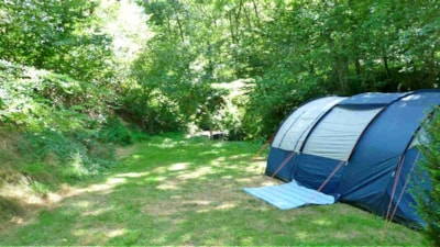 Pitch Rivière (very shaded by the river)