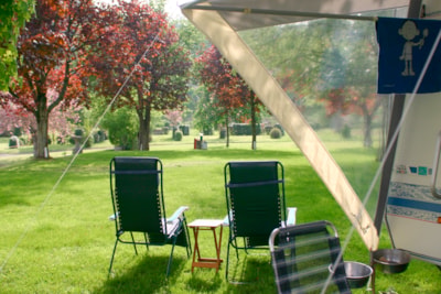 CAMPING SITE CAR CARAVAN + vehicle + electricity — 3