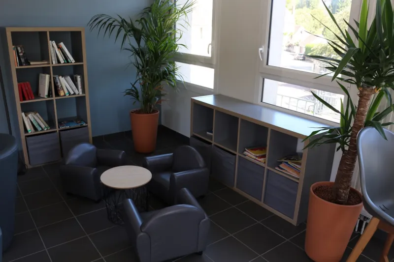 Emplacement Camping Car Caravane (1/6) Personne(S) + Véhicule + Électricité