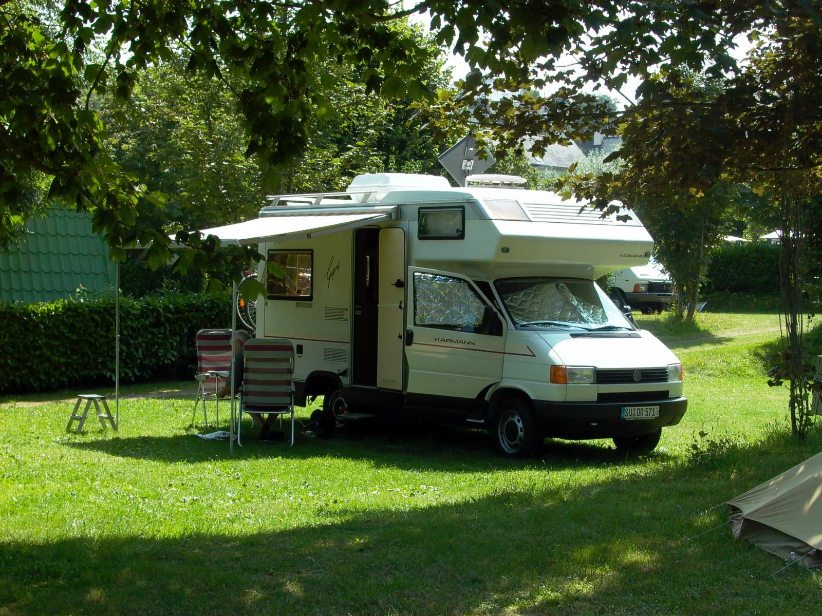 Emplacement spécial camping-car + électricité + eau + vidange