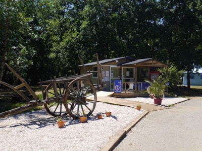 Flower Camping Le Lac aux Oiseaux