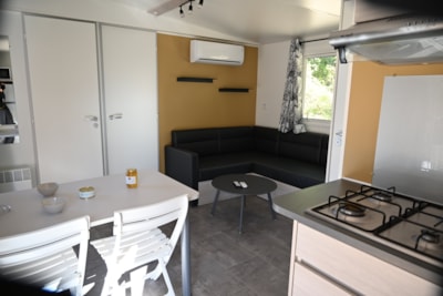Homeflower Premium Plus with TV, dishwasher and air conditioning 29 m² (2 bedrooms)