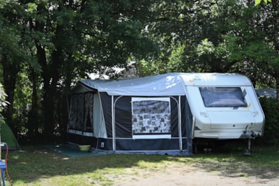 Comfort Package (1 tent, caravan or motorhome / 1 car / electricity 10A)