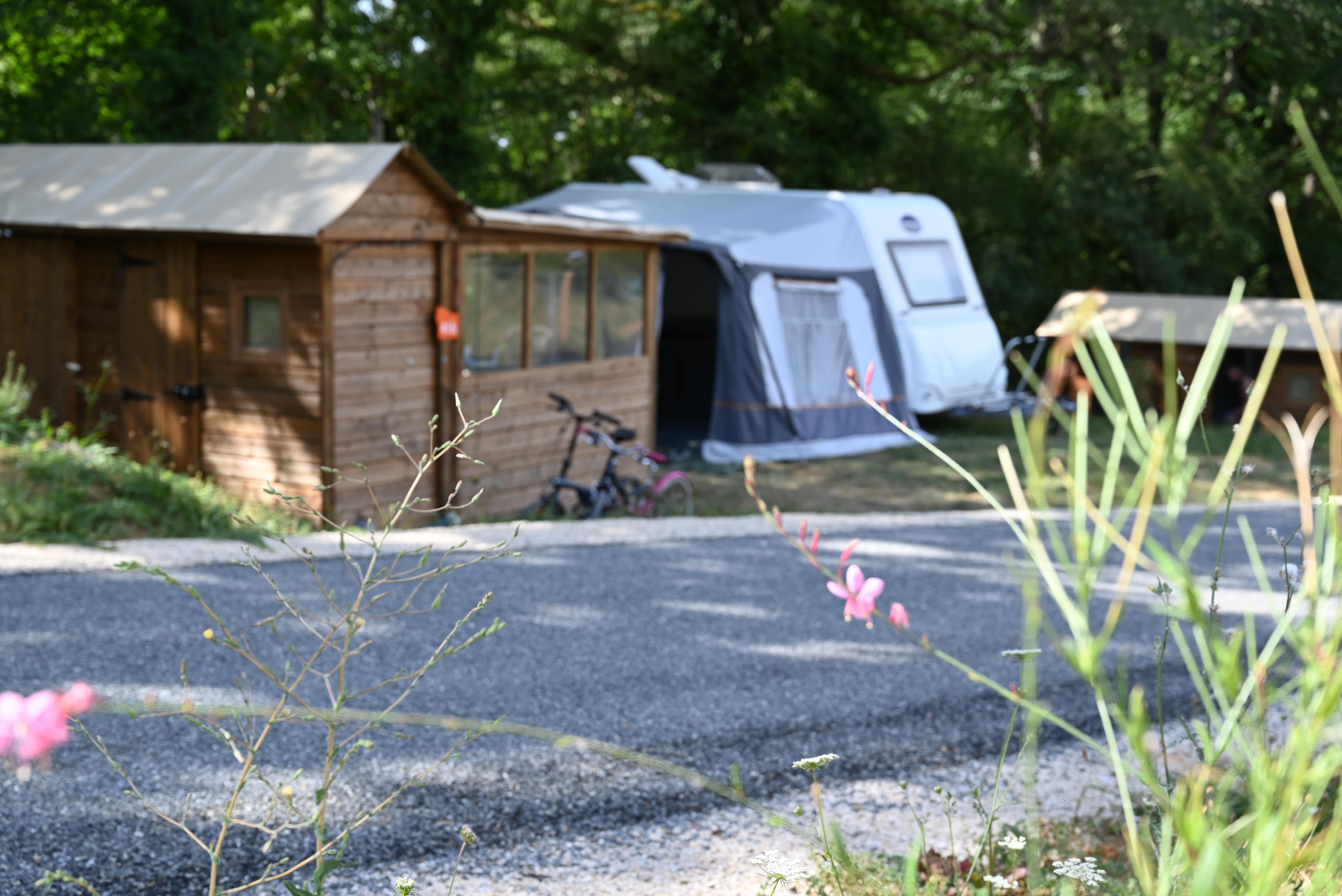 Emplacement - Forfait Premium Freecamp Guinguette - Flower Camping Lac aux Oiseaux