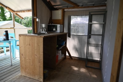 Chalet on piles - without toilet blocks