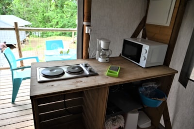 Chalet on piles - without toilet blocks
