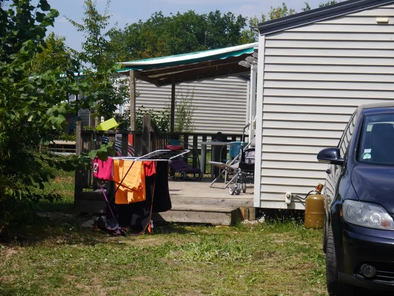 Location - Mobil-Home  Confort  26 M² (2 Ch-2/4 Pers) + Terrasse 10 M² Sans Clim - Flower Camping Le Lac aux Oiseaux