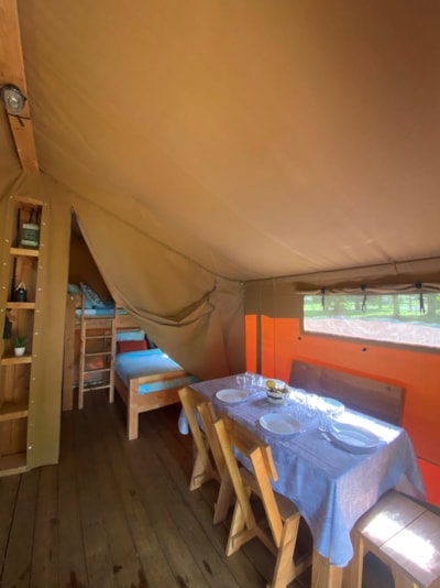 Lodge 2 bedrooms without toilet blocks