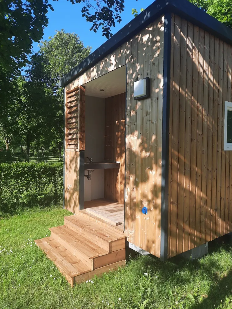 Emplacement Premium Avec Sanitaire Individuel