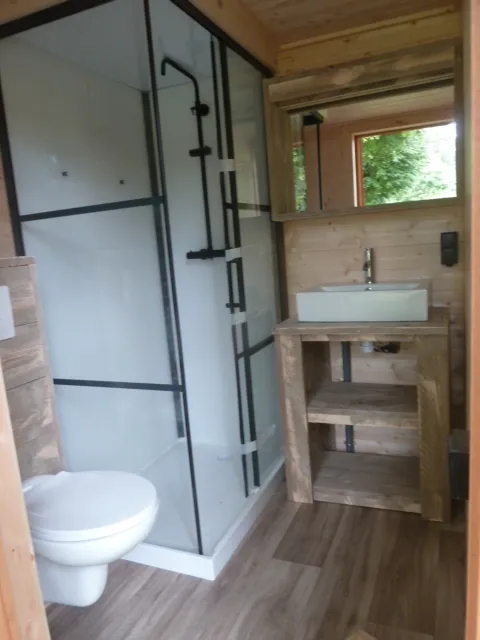 Emplacement Premium Avec Sanitaire Individuel