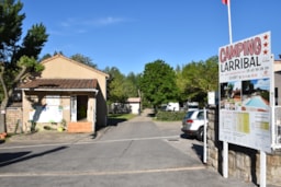 Camping LARRIBAL - image n°2 - Roulottes