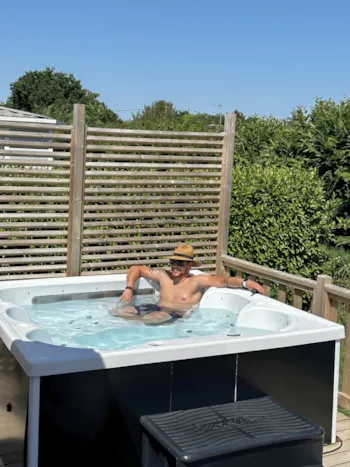 Location - Côté Jardin Mobil Home - Jacuzzi Privé - 3 Chambres - Camping de Kersentic