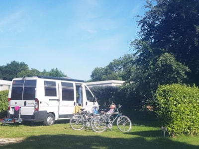 Package 1 night Camping car/Van without  full of water — 1