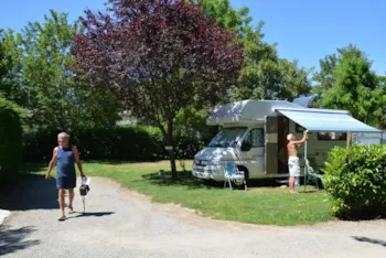 Stellplatz - Forfait Camping-Caravaning - Camping Les Erables