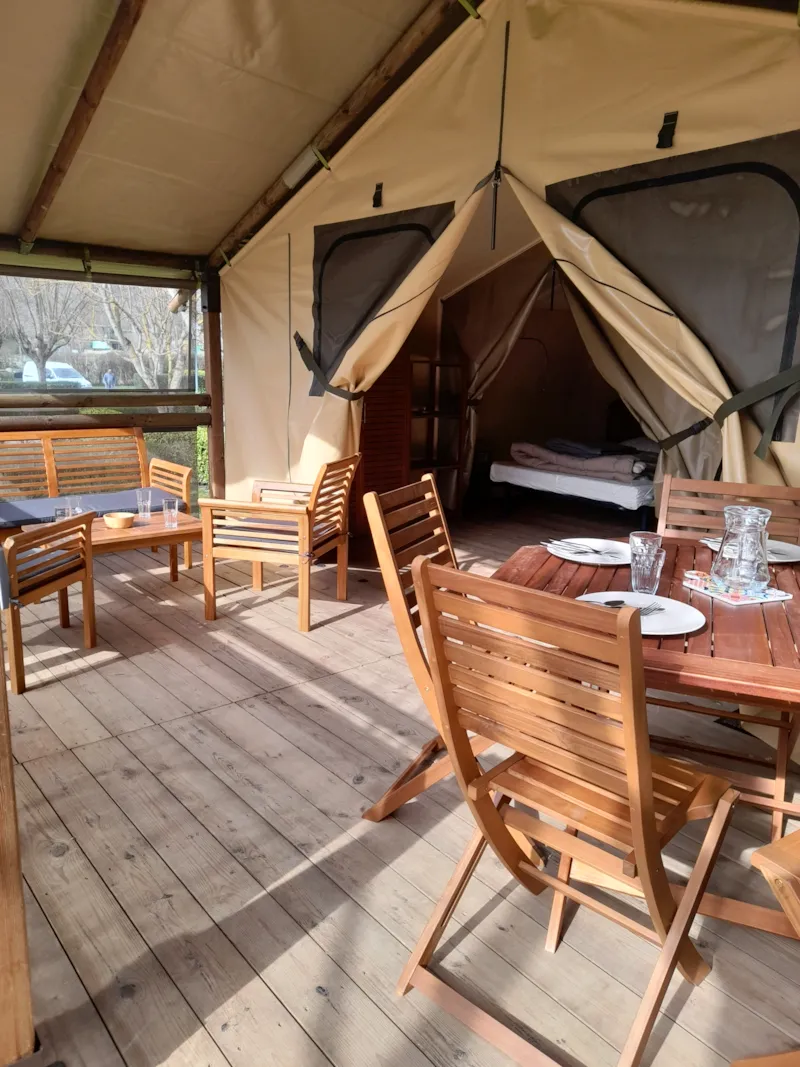 Lodges Baly 5 Places